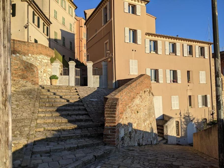 La Finestra Sul Porto Apartment Ancona Exterior foto